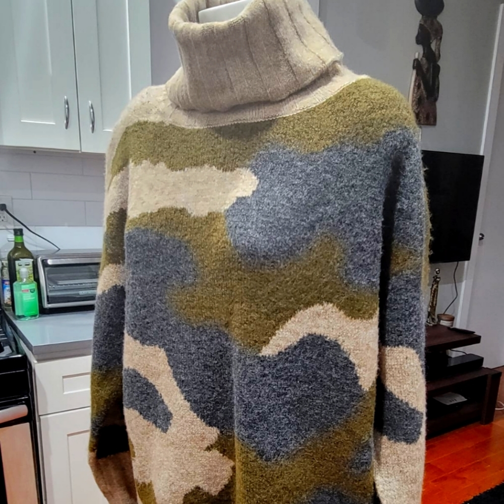 Medium Nice army color top